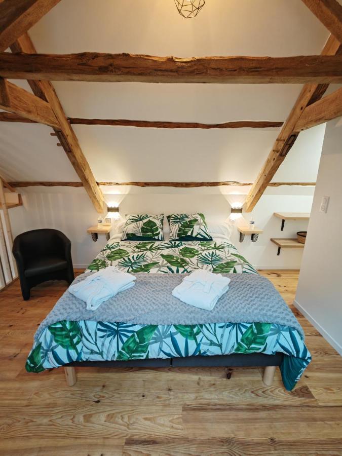 A La Memoire De Merlin & Spa Saint-Malon-sur-Mel Esterno foto