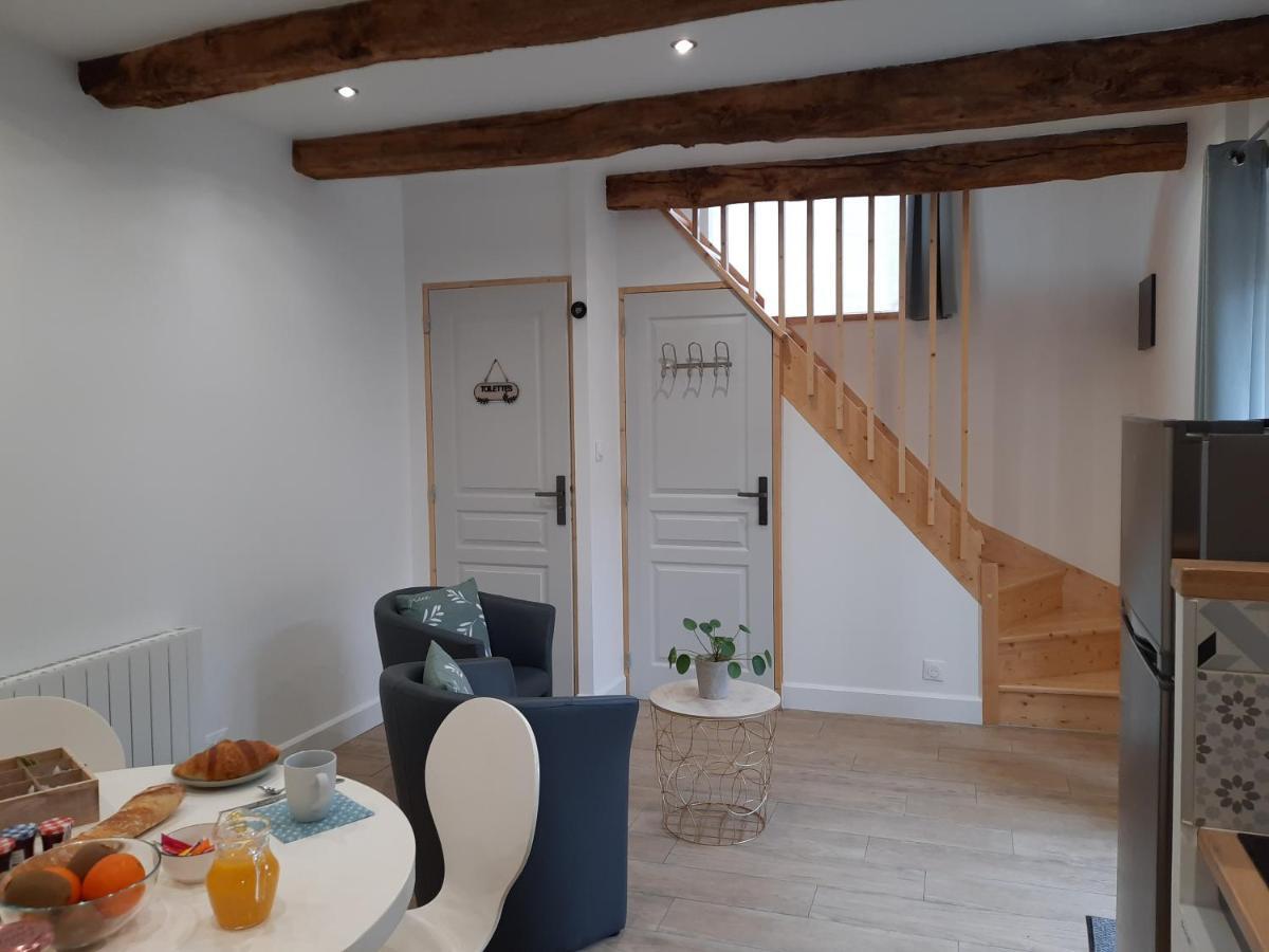 A La Memoire De Merlin & Spa Saint-Malon-sur-Mel Esterno foto